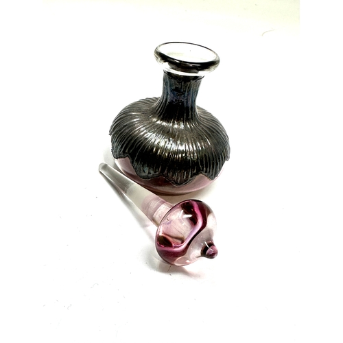 553 - Art Glass And Silver overlay Mounted Perfume Bottle measures approx height approx 7.5cm in good cond... 