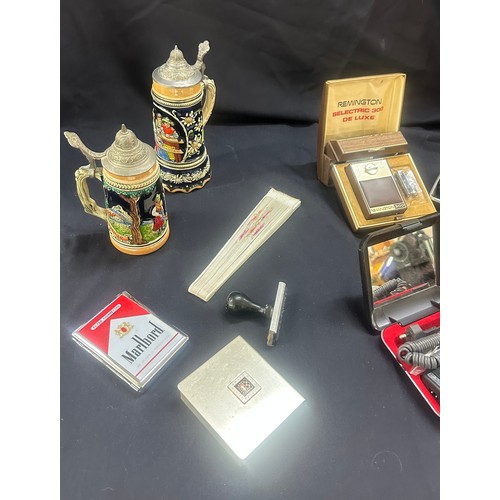 79 - Selection of vintage collectable items to include razors, tankards etc