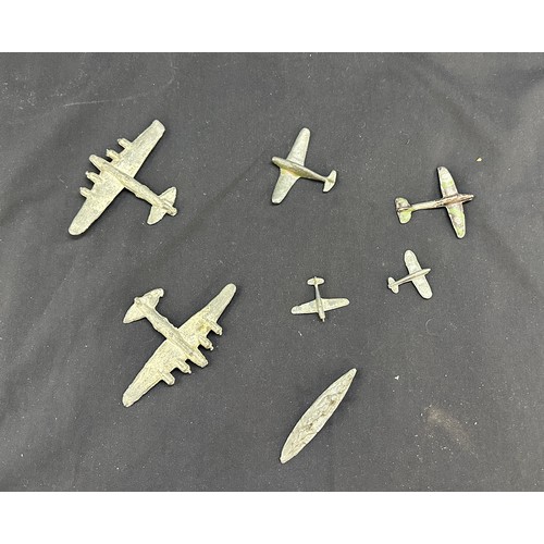 52 - Trench art. 7 pieces original war time hand made in lead by soldiers, 6 lead aircraft and 1 battlesh... 