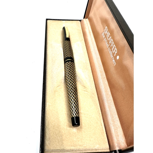 442 - Boxed sheaffer fountain pen