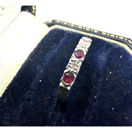 93 - 9ct white gold diamond & ruby ring weight 2.5g