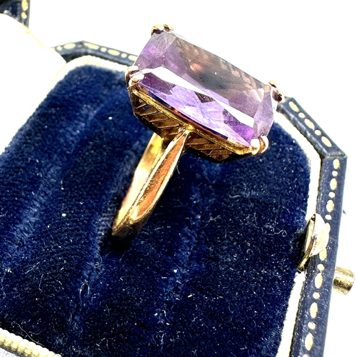 96 - 18ct gold amethyst ring weight 5g xrt tested