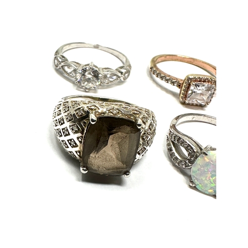 284 - 6 silver stone set rings