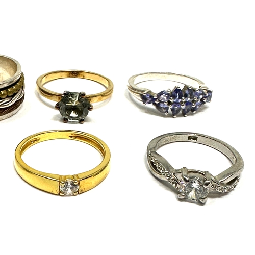 288 - 6 silver stone set rings