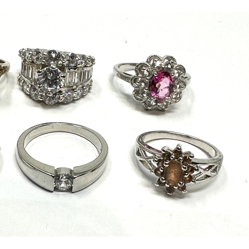 291 - 6 silver stone set rings