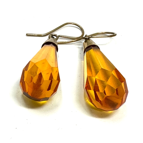 132 - 9ct  Gold Citrine coloured Teardrop  earrings measure approx 3.5cm drop weight.