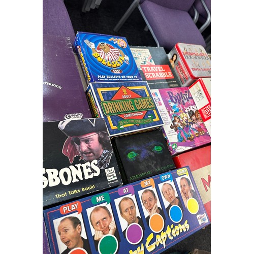 331 - Selection of vintage board games to include monopoly, roly poly, bulls eye etc