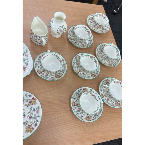 580 - Selection of Minton china to include tea pot, cups, saucers etc