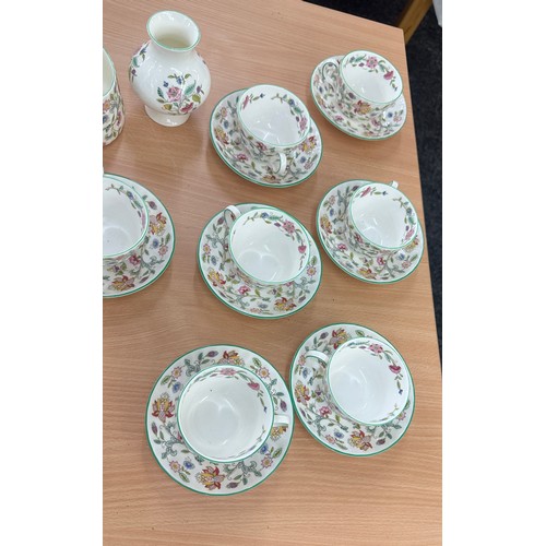 580 - Selection of Minton china to include tea pot, cups, saucers etc