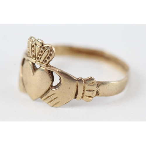 237 - 9ct gold claddah ring (2g)