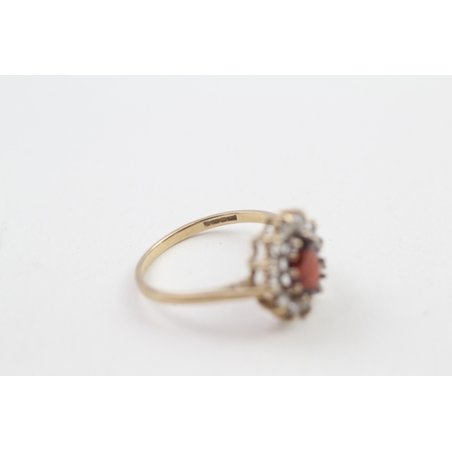 238 - 9ct gold red & white gemstone cluster ring (2.1g)