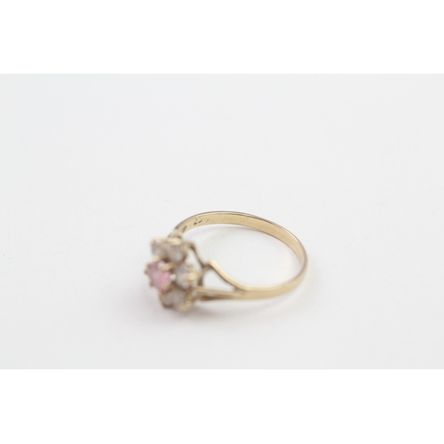 242 - 9ct gold pink & white stone cluster ring (1.5g)