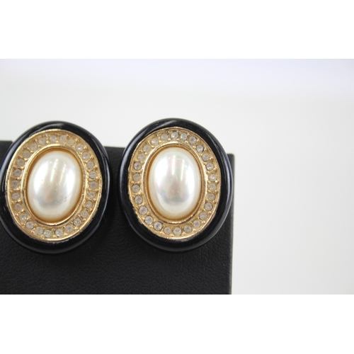 350 - Pair of gold tone simulated pearl clip on earrings by designer Christian Dior (21g)