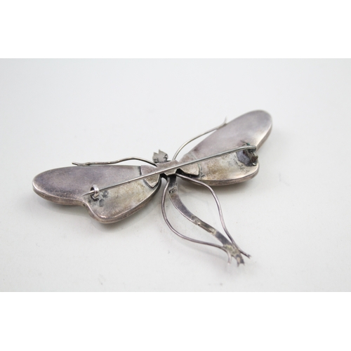 319 - Silver vintage butterfly wing set dragonfly brooch (19g)