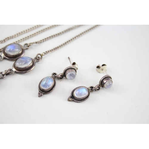 335 - A collection of silver Moonstone jewellery (36g)