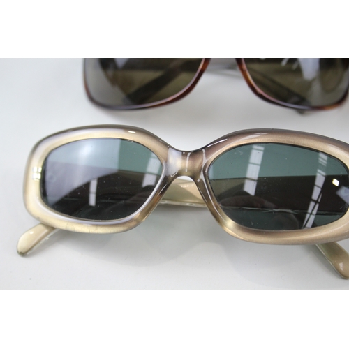 497 - Sunglasses Designer Glasses Inc Chanel, Prada, Versace x 4