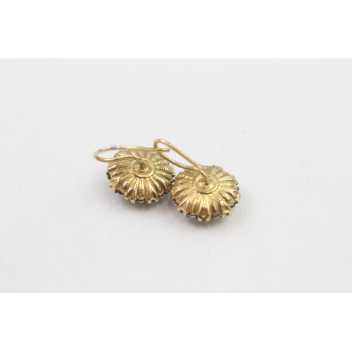 207 - 9ct gold antique red & white paste earrings (1.2g)