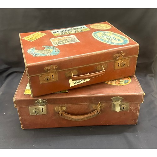 604 - 2 Vintage travel cases