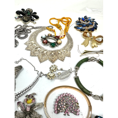 346 - selection of vintage & later costume jewellery weight 550g