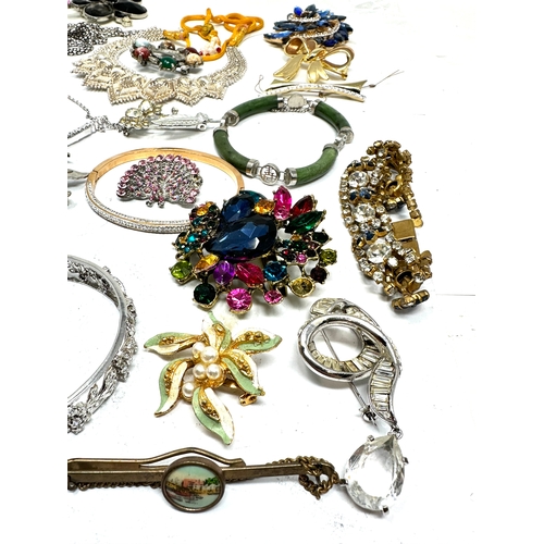 346 - selection of vintage & later costume jewellery weight 550g