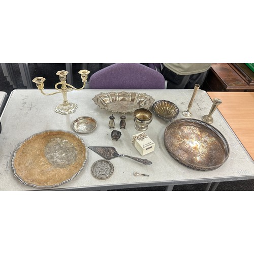 287 - Selection of silver plated items includes Viners etc