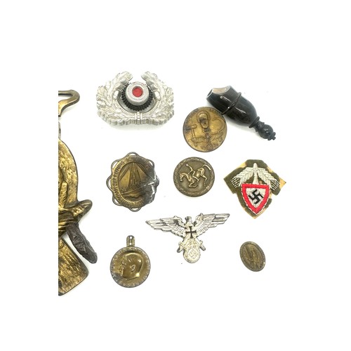 592 - German WW1 and WW2 badges