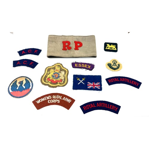 588 - Selection of army badges