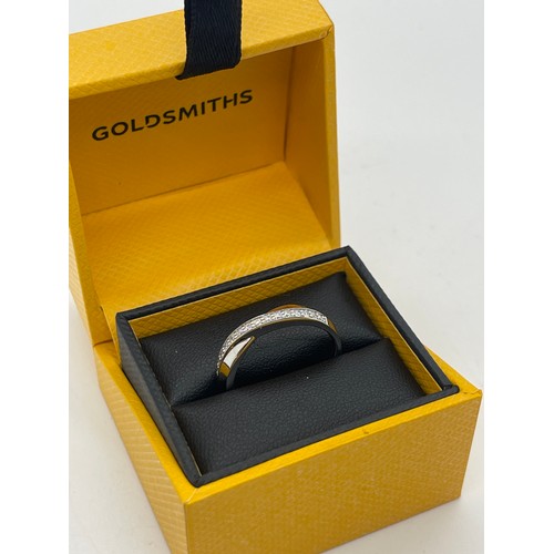 617 - Boxed 9ct Gold and diamond Goldsmiths ring, boxed, totl weight 2.5grams