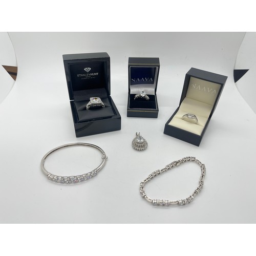 613 - Selection of silver stone set jewellery includes Naava and Stanley hunt etc