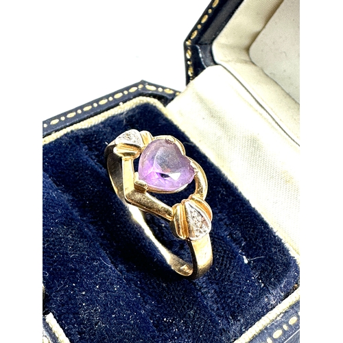 153 - 14ct gold diamond & amethyst heart ring weight 3.3g