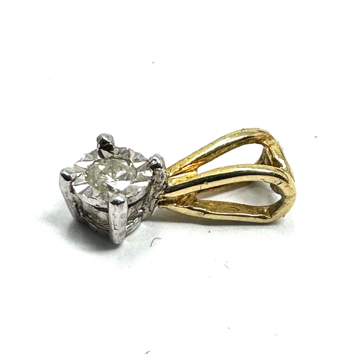 172 - 18ct gold diamond pendant