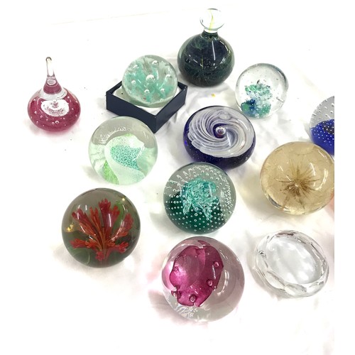 25 - Large selection of assorted paper weights includes Caithness etc