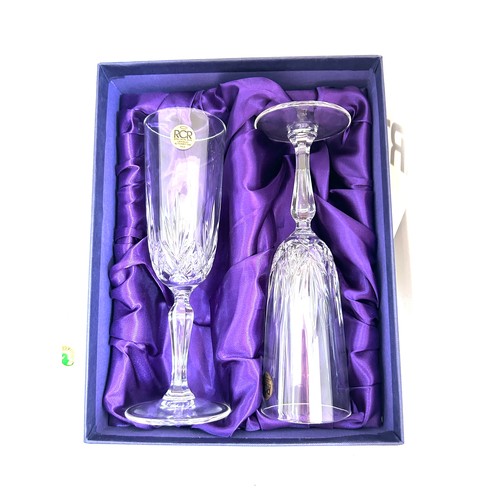 84 - Selection of collectables includes glassware etc