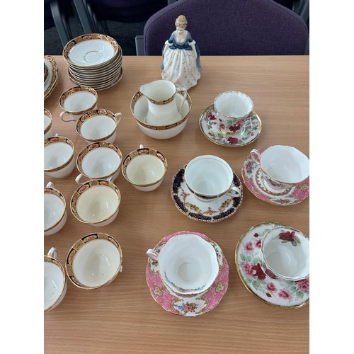 235 - Selection of part tea services to include makers Royal Albert, Royal Standard, Royal Doulton Alison ... 