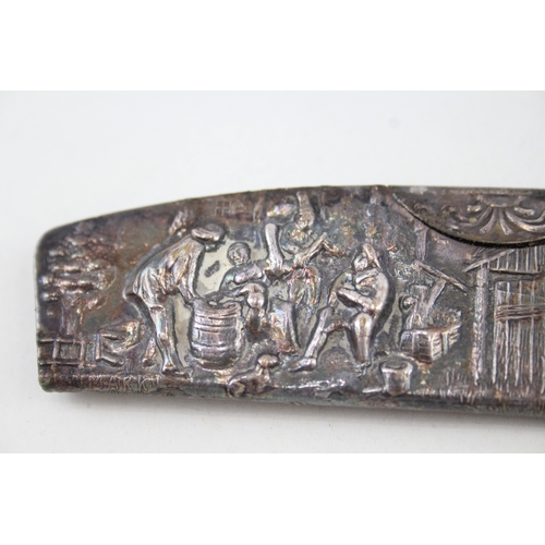 35 - .850 silver figural ladies comb