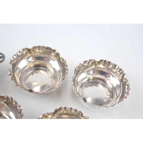 51 - 4 x .925 sterling salt dishes & tea strainer