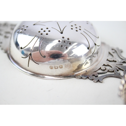 51 - 4 x .925 sterling salt dishes & tea strainer