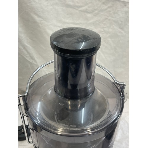 62 - Nutribullet blender, untested