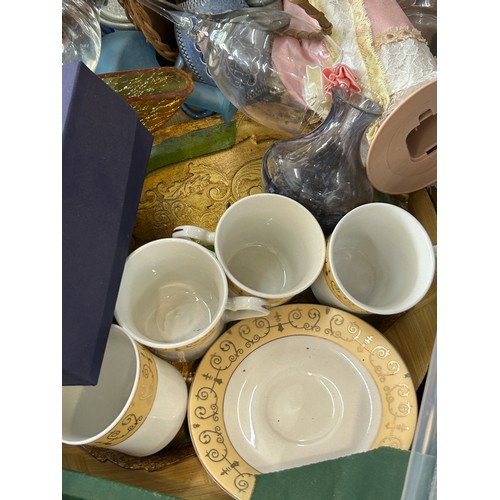 286 - Large selection of miscellaneous to include pottery, toys etc