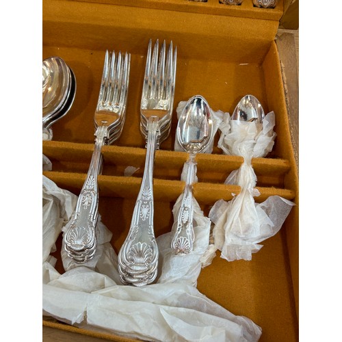 272 - Canteen of silver plated cutlery