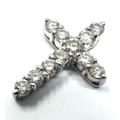 18ct white gold diamond set cross pendant measures approx 2.1cm by 1.6cm set with 11 diamonds est 1ct weight 2.3g