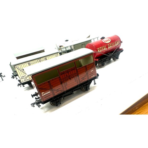 229 - Selection of 10 Hornby Dublo OO gauge wagons to include High Sided wagon D2, Wagon A Bestiaux, 2 x D... 