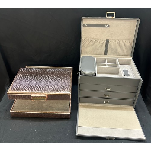 513 - 2 Brand new jewellery cases to include a 3 sectional case