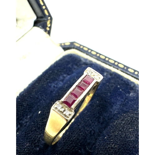 92 - 14ct gold ruby & diamond ring weight 1.9g