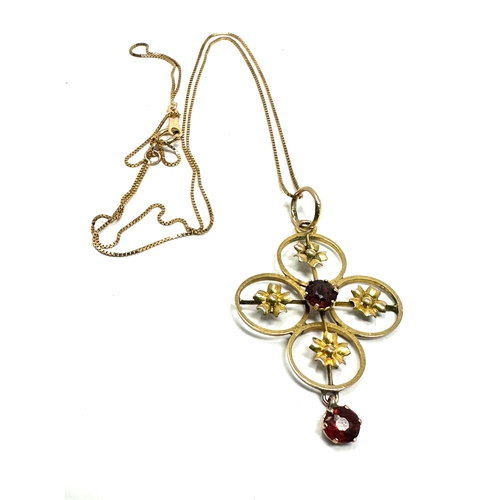 95 - 9ct gold garnet pendant necklace weight 3g