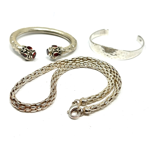 219 - 3 vintage silver items of jewellery inc 2 bangles 7 necklace weight 60g bangle missing stone