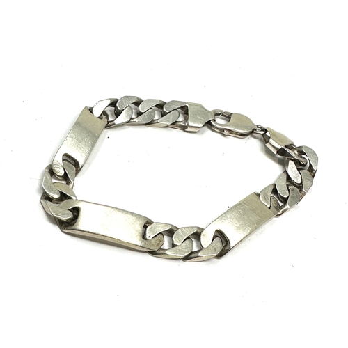 257 - Vintage chunky silver curb link bracelet weight 53g