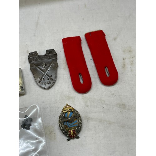 539 - WW2 German military insignia, please include 