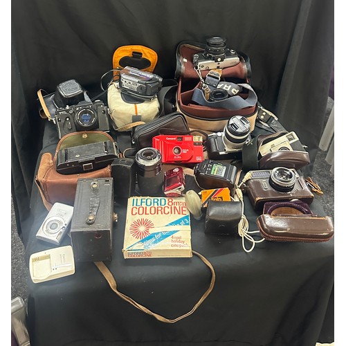 130 - Selection of assorted vintage cameras  - all untested