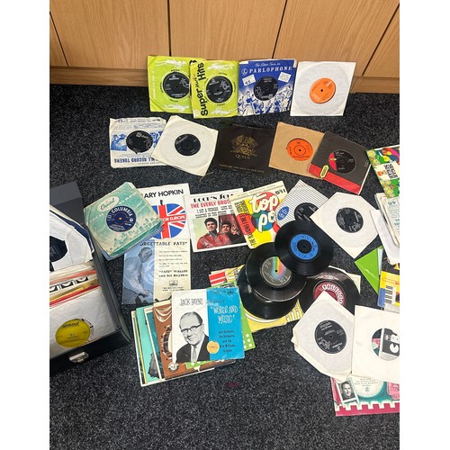 230 - Selection of 45's to include The Beatles, David Bowie etc